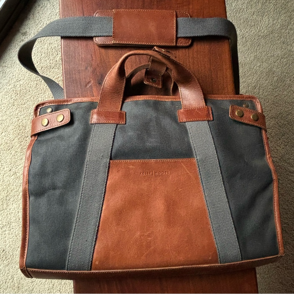 Kelly Moore Bag Laptop Organizer Messenger Bag